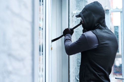 Difference Between Burglary and Robbery